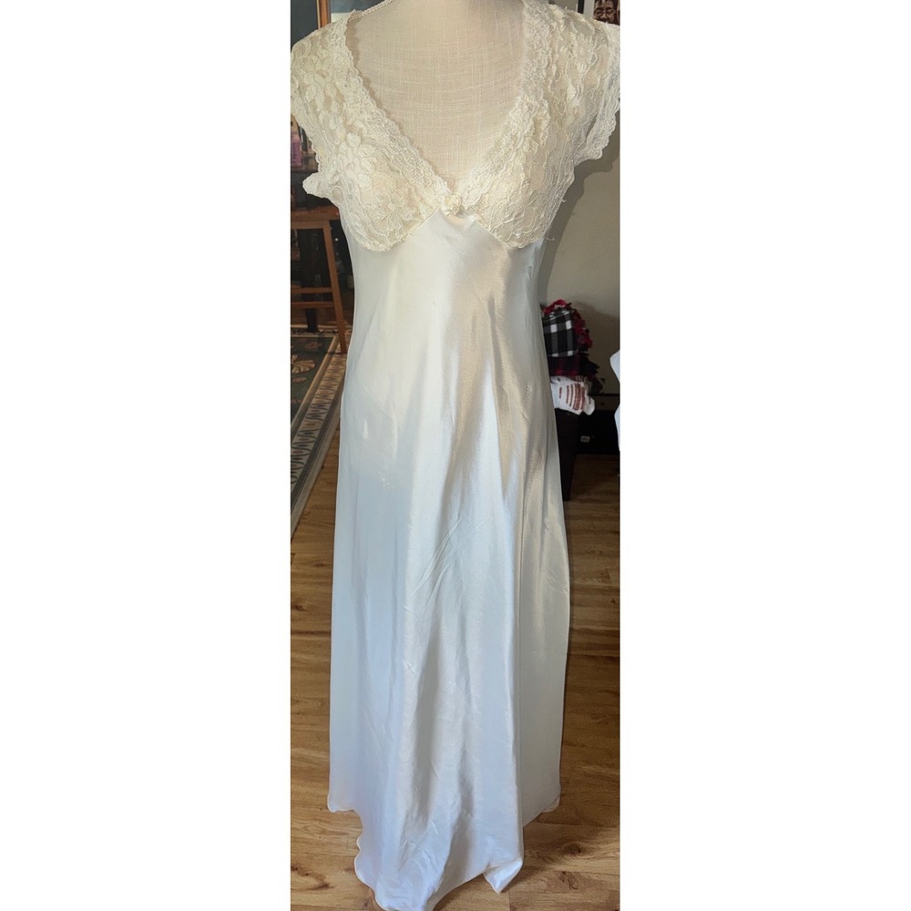 Vtg 90s Ivory Satin Lace Maxi Nightgown Cap Sleeve Bridal Sleepwear Chemise